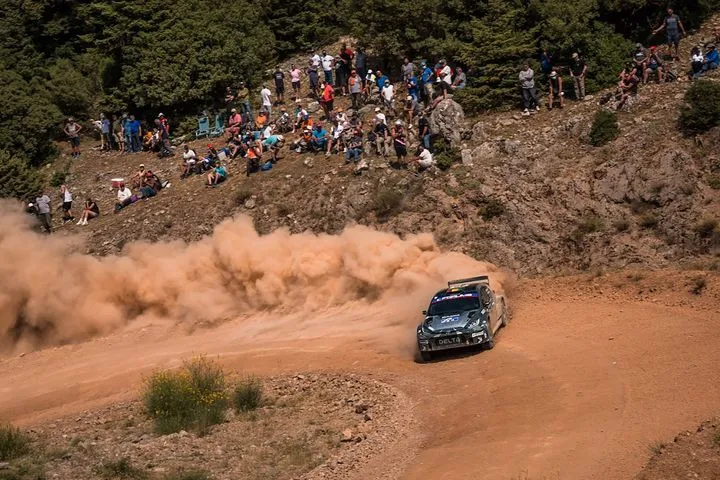 Στο νοσοκομείο προληπτικά συνοδηγός μετά από ατύχημα στην ΕΔ15 του Ακρόπολις