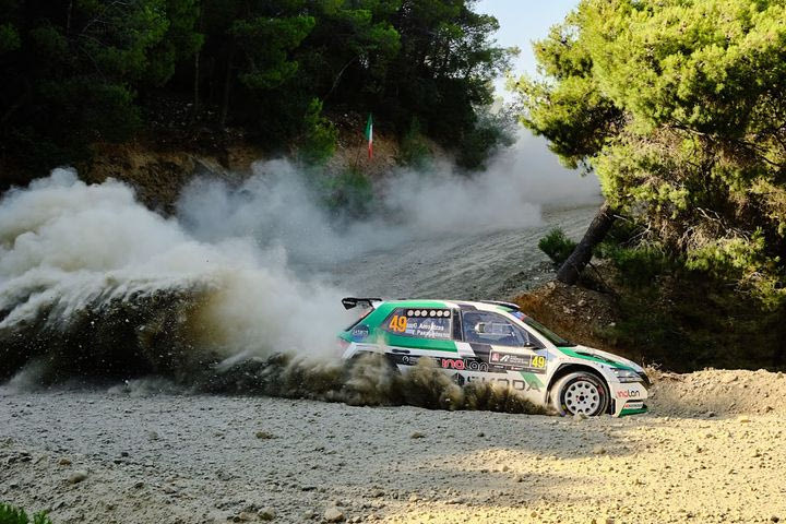 Σφοδρό ατύχημα του ηθοποιού Γιώργου Αμούτζα στο Ακρόπολις – Δείτε το VIDEO