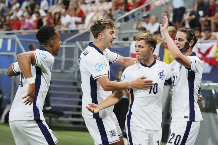 Euro Κ21: Η Αγγλία έκλεισε θέση στα ημιτελικά με τριάρα επί της Ισπανίας, η Ολλανδία πήρε διά πυρός και σιδήρου την πρόκριση