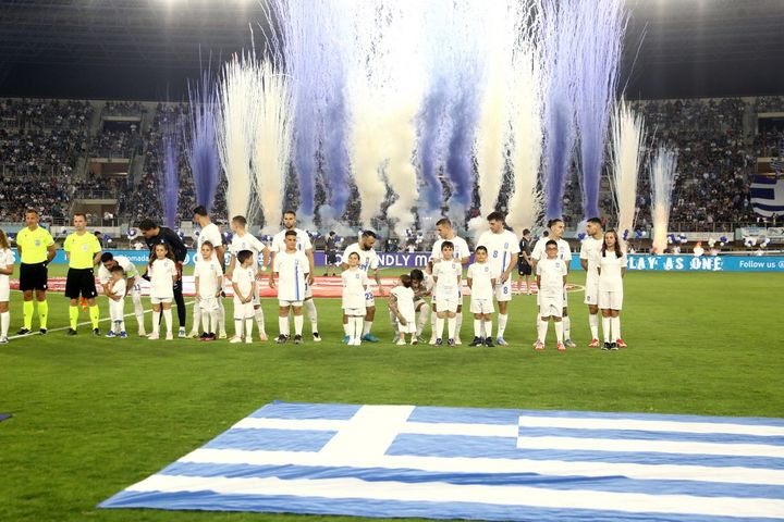 Η Εθνική αγκαλιάστηκε ξανά από την Κρήτη: Πάνω από 17.000 φίλαθλοι της γαλανόλευκης στο γιορτινό Παγκρήτιο