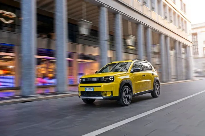 Ήρθε το νέο Fiat Grande Panda, υβριδικό και ηλεκτρικό- Με τιμή- πρόκληση “ρίχνει το γάντι” στα B-SUV