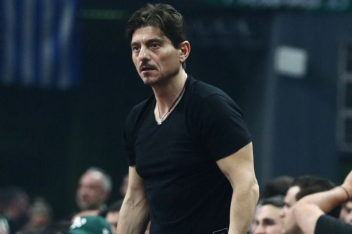 Η αντίδραση του Δημήτρη Γιαννακόπουλου μετά την ήττα του Παναθηναϊκού AKTOR από τον Ερυθρό Αστέρα