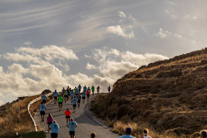 Σημαντικές προσφορές για να πας στο Serifos Sunset Race 2025