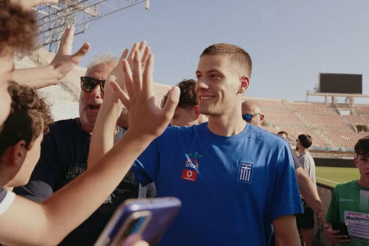 Εθνική Ελλάδας: Ντελίριο στο Παγκρήτιο με την επίσκεψη των Μανδά, Κωνσταντέλια, Καρέτσα και Ζαφείρη