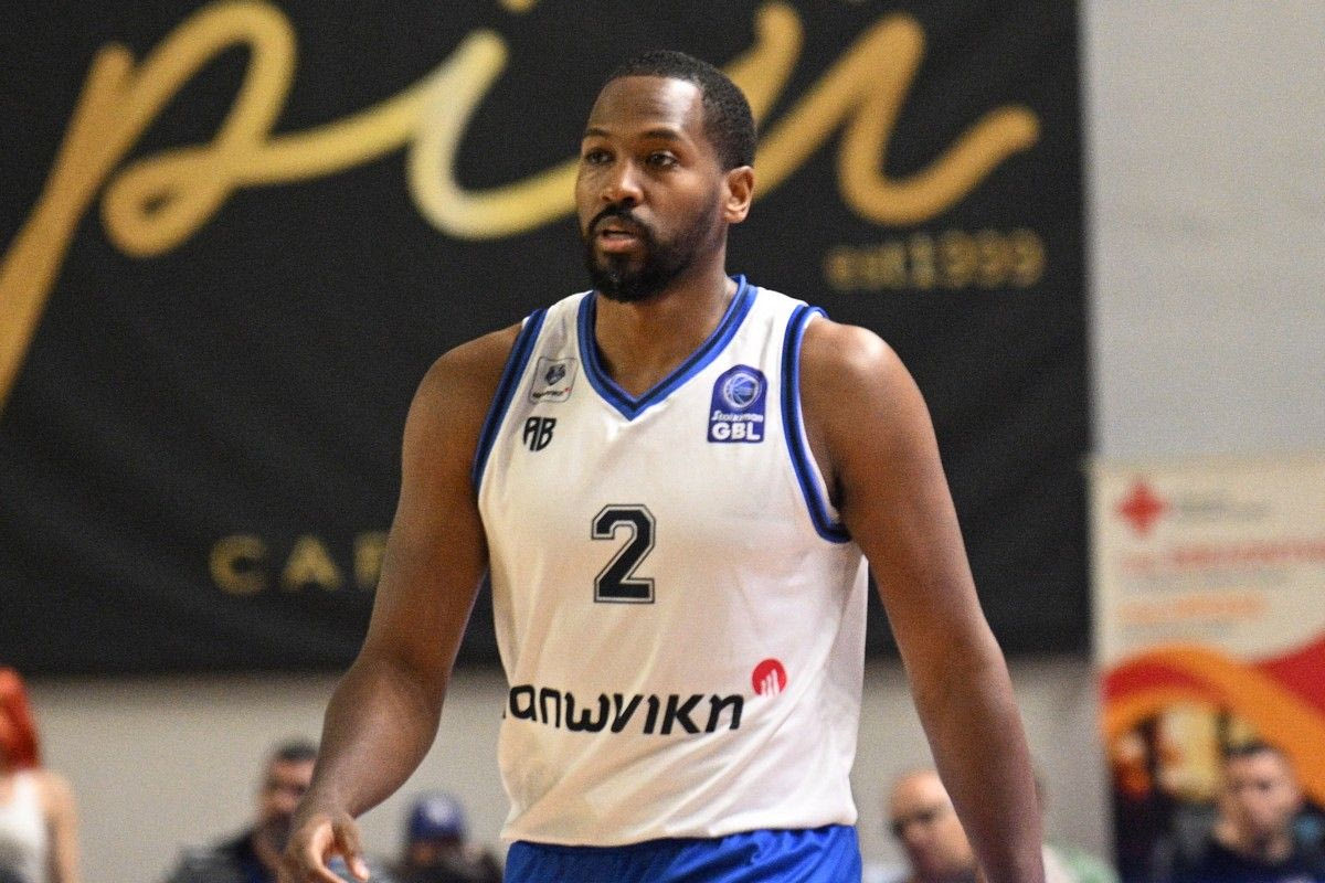 Ο Λάνγκστον Χολ