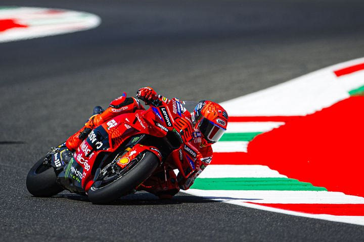 Ο Μαρκ Μαρκέζ νικητής της οριακής μάχης με τον Μπανάια για την πολ ποζίσιον στο Μουτζέλο -Δείτε τα στιγμιότυπα