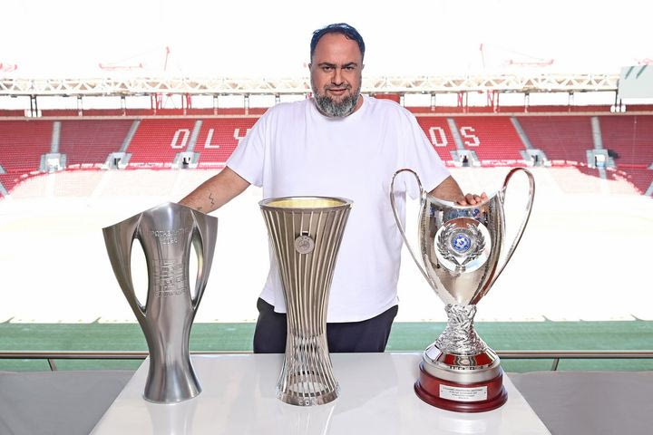 Η ανάρτηση του Ολυμπιακού για τα 15 χρόνια του Βαγγέλη Μαρινάκη: “Κοιτάμε ψηλά και συνεχίζουμε να ονειρευόμαστε”