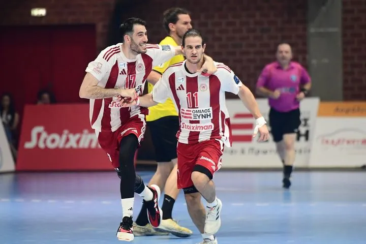 Τα highlights της επιβλητικής νίκης του Ολυμπιακού επί της ΑΕΚ στον δεύτερο τελικό της Handball Premier