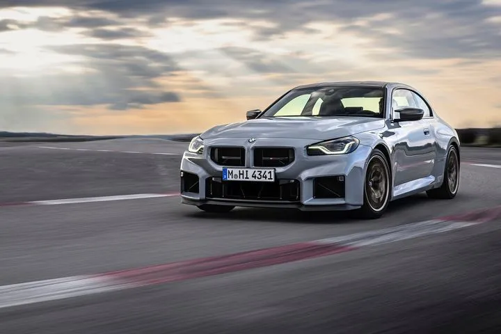 Μάθε τα πάντα για τη νέα BMW M2 CS των 530 ίππων- Από 115 χιλιάδες ευρώ στη Γερμανία