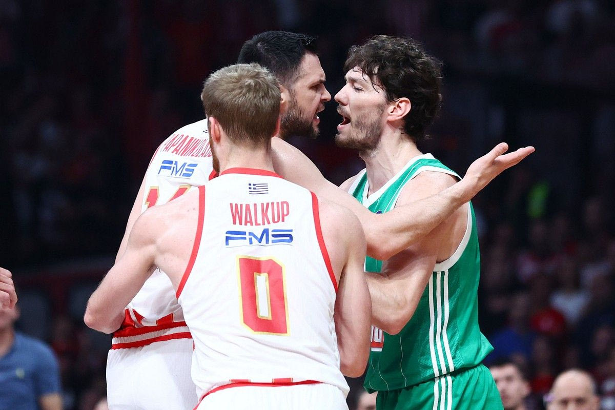 Ο Παπανικολάου με τον Όσμαν