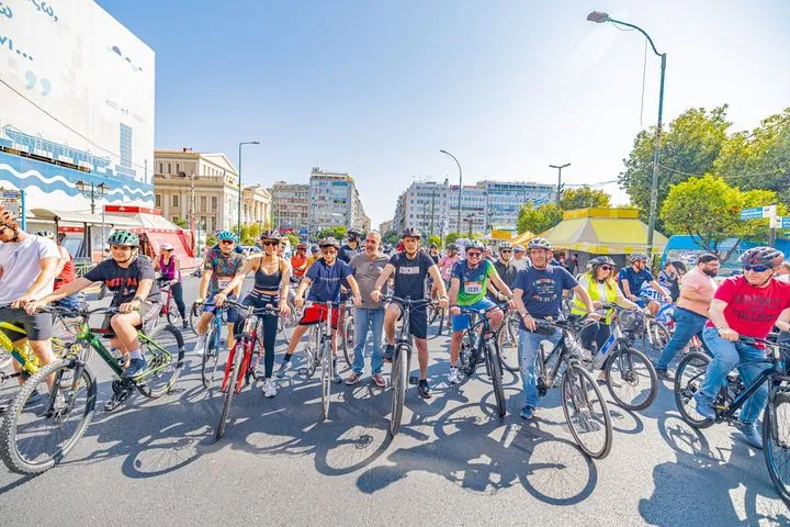 Ο Πειραιάς… στα πετάλια: Εντυπωσίασε ο πρώτος ποδηλατικός αγώνας “CRITERIUM PIRAEUS”