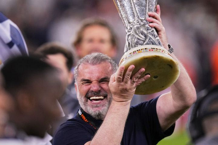 Ποστέκογλου: Οι τίτλοι που έχει κατακτήσει ο νέος προπονητής της Νότιγχαμ στην καριέρα του