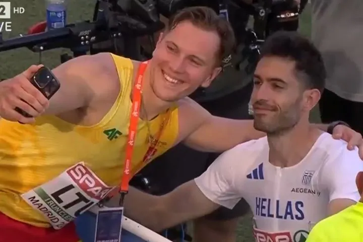 Ο Στρελτσιούνας ζήτησε selfie με τον Μίλτο Τεντόγλου μετά τον τελικό του μήκους