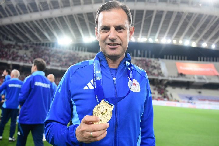 Το συγκινητικό αντίο του Συλαϊδόπουλου στον Ολυμπιακό: “Έζησα παραπάνω απ’ όσα μπορούσα να φανταστώ, εύχομαι να ξανασυναντηθούμε