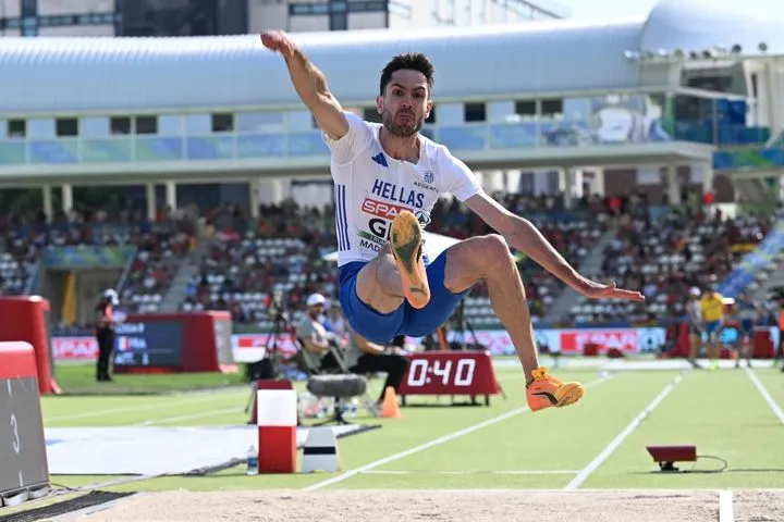 Ο Μίλτος Τεντόγλου