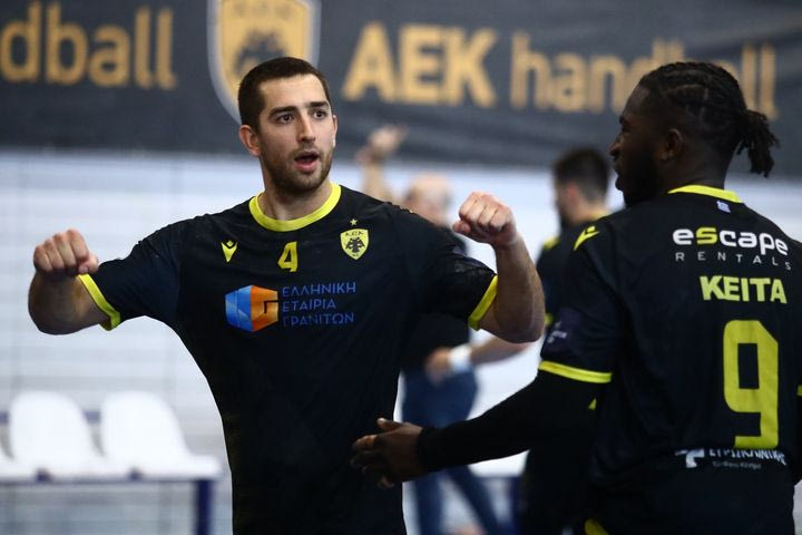 ΑΕΚ – Ολυμπιακός 36-30: Η Ένωση έμεινε ζωντανή και έστειλε το παιχνίδι στον 4ο τελικό