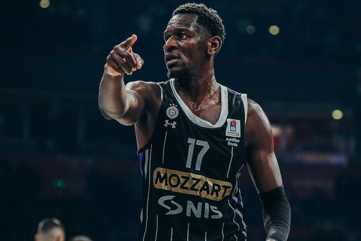 Μπόνγκα για το αν είχε πει ότι θα αποχωρούσε από την Παρτίζαν αν έφευγε ο Ομπράντοβιτς: “Επόμενη ερώτηση”