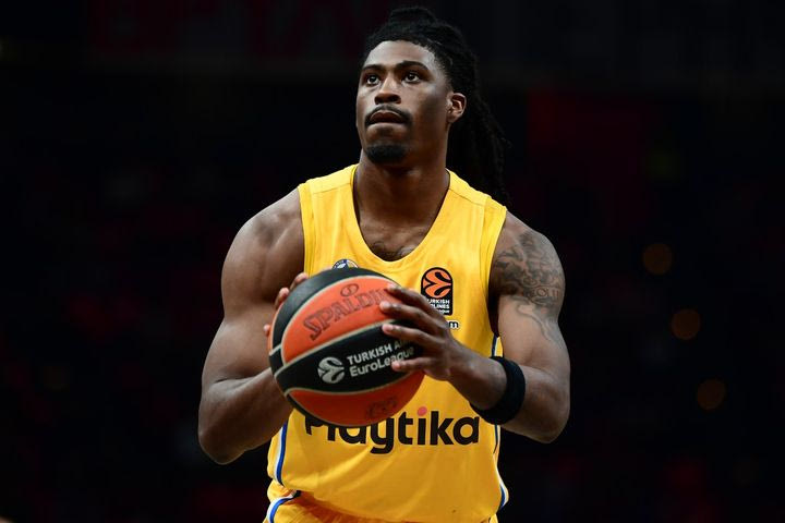 Οι ξένοι των Μακάμπι και Χάποελ δεν θέλουν να παίξουν τον τρίτο τελικό λόγω της κατάστασης στο Ισραήλ, όπως μετέφερε το One