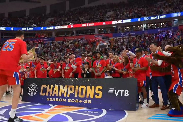 ΤΣΣΚΑ – Ζενίτ 96-73: Πρωταθλήτρια η ομάδα του Πιστιόλη, που διέλυσε το σύνολο του Πασκουάλ με δίδυμο – φωτιά