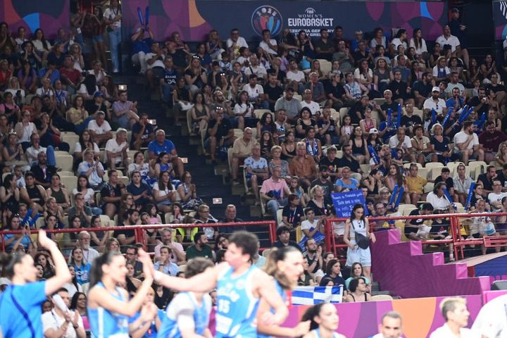 EuroBasket Women’s 2025: Μεγάλο ρεκόρ στο ΣΕΦ με 8.860 φιλάθλους στον αγώνα Γαλλία – Ελλάδα
