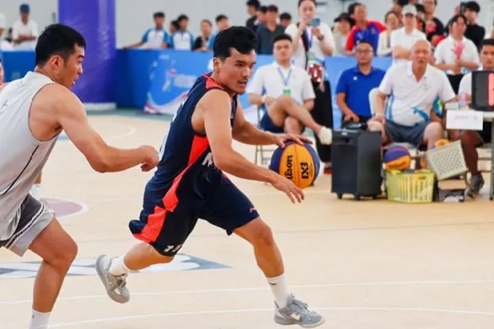 Οι Λος Άντζελες Κλίπερς δοκίμασαν μπασκετμπολίστα από το Νεπάλ