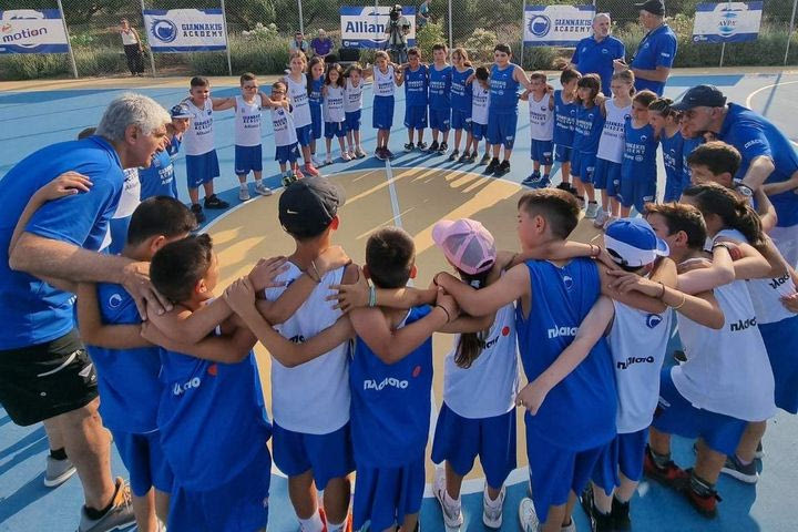 Το Giannakis Academy στα Κύθηρα – Το μπάσκετ ενώνει, εμπνέει και εκπαιδεύει