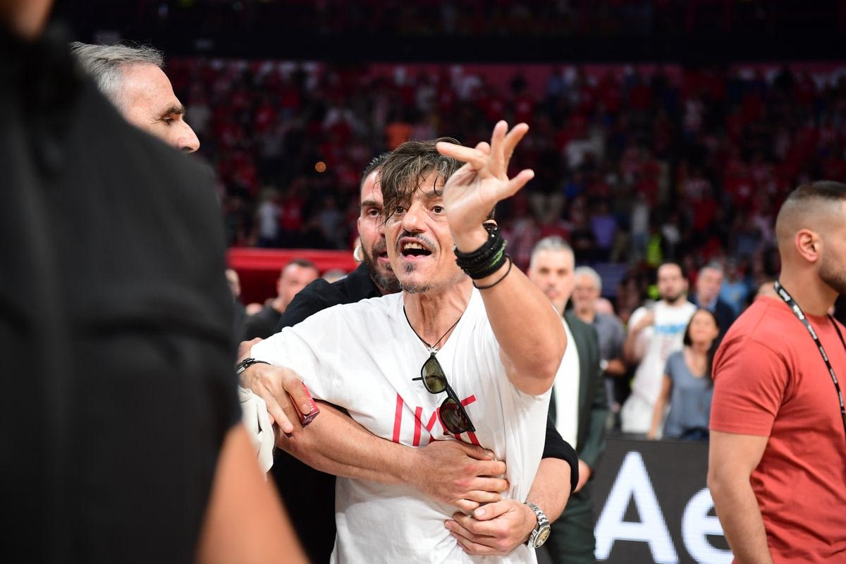 Η χειρονομία του Δημήτρη Γιαννακόπουλου