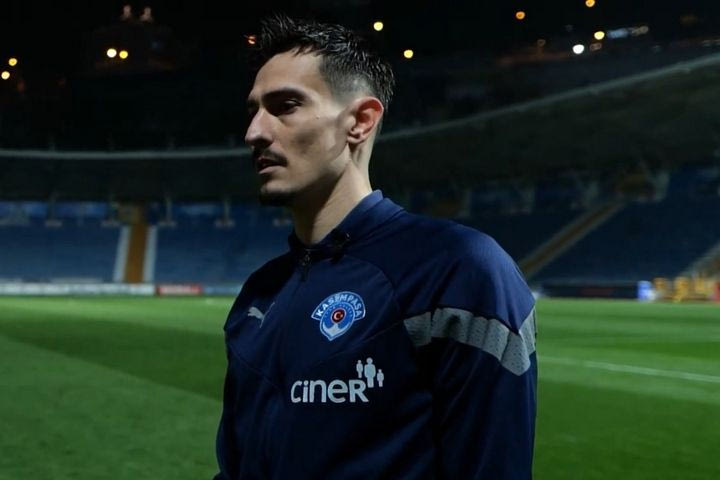 Ο Γιαννιώτης ανανέωσε και μένει στην Κασίμπασα μέχρι το 2027