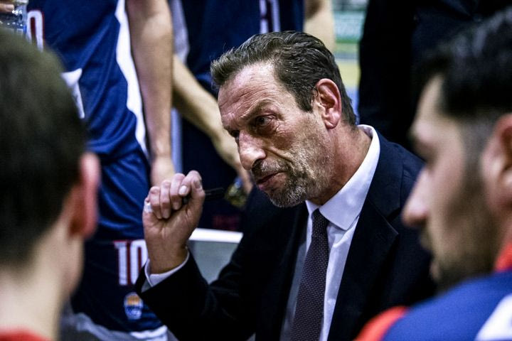 Ο Ντίνος Καλαμπάκος στο τιμόνι του Πρωτέα Βούλας