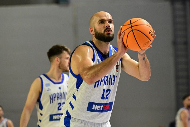 Ο Ηρακλής ανακοίνωσε την παραμονή του Καμπουρίδη