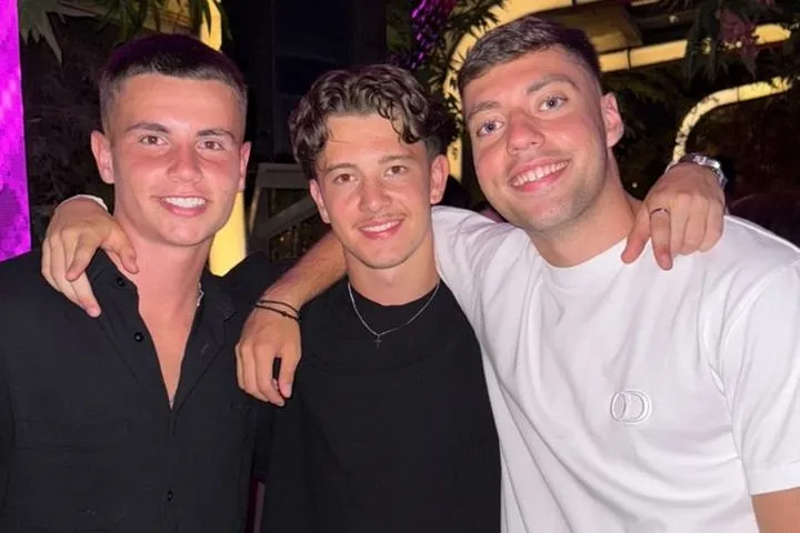 Βραδινή έξοδος για Μουζακίτη, Καρέτσα και Τζίμα