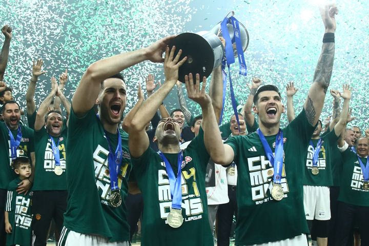 Μήτογλου για Παπαπέτρου: “Περήφανος για όσα μοιραστήκαμε εντός κι εκτός παρκέ”