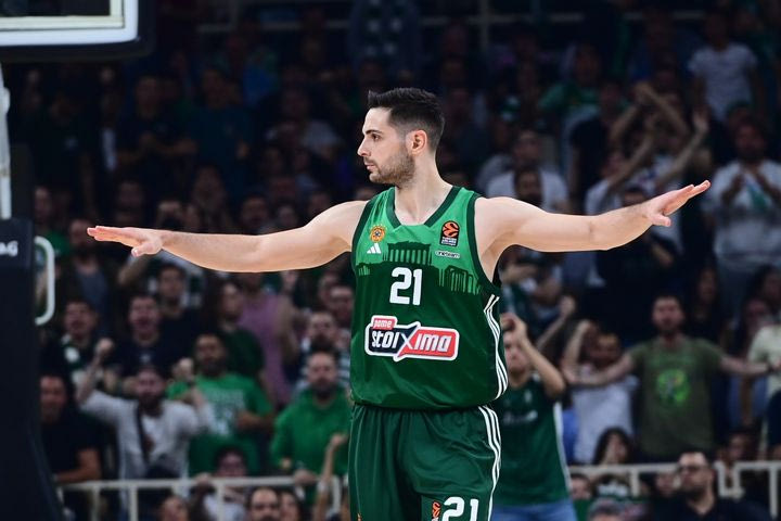 Πλημμύρισε το Instagram του Παπαπέτρου: Τα συγχαρητήρια των ανθρώπων του μπάσκετ κάτω από το post του