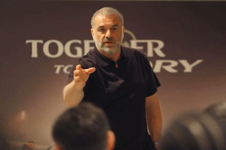 Η πορωτική ομιλία του Ποστέκογλου πριν από τον τελικό του Europa League: “Βγείτε έξω και παίξτε το ποδόσφαιρό μας σαν οικογένεια”