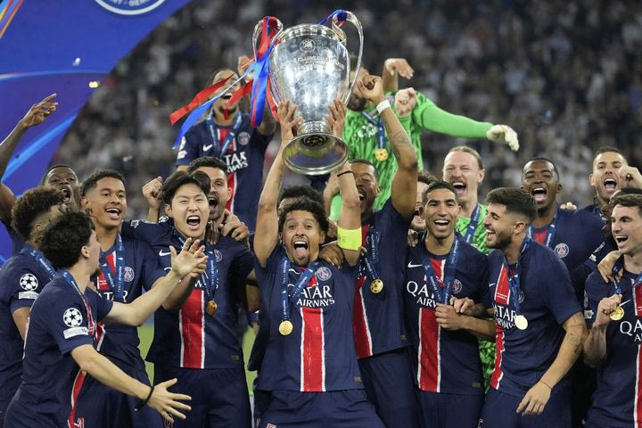 Παρί Σεν Σερμέν: Ο Μαρκίνιος σήκωσε το Champions League στον ουρανό του Μονάχου