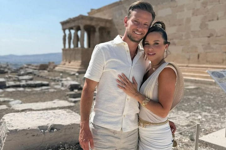 Ο Ράκιτιτς ερωτεύτηκε την Αθήνα, ρομαντική απόδραση με τη σύζυγό του στην καρδιά της Ελλάδας