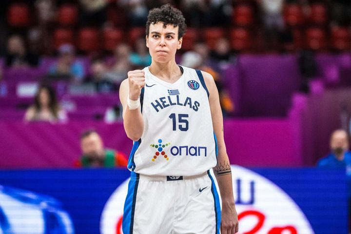 Η Άρτεμις Σπανού στο SPORT24: “Ανατριχιάζω και μόνο που σκέφτομαι τον κόσμο, έχουμε φτιάξει μια οικογένεια”