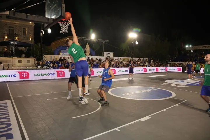 Το Stoiximan AegeanBall Festival 2025 ξεκίνησε δυναμικά με ένα μήνυμα: “Για τη Σύρο”