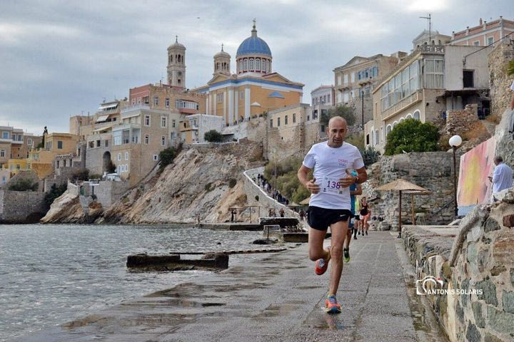 Syros Trail Challenge: Τρέχεις στα σκαλιά και στα καλντερίμια της Ερμούπολης
