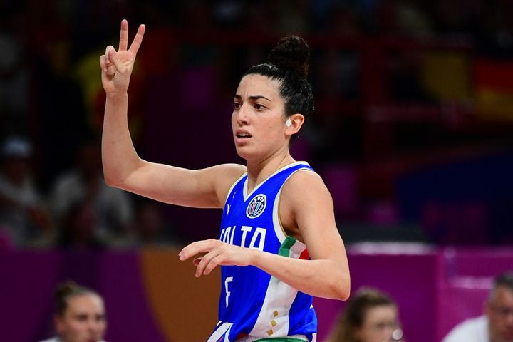 Η Κοστάντζα Βερόνα στο SPORT24: “Το μπάσκετ είναι όπως η ζωή, στις δύσκολες στιγμές να δίνεις πολλή αγάπη και να προχωράς”