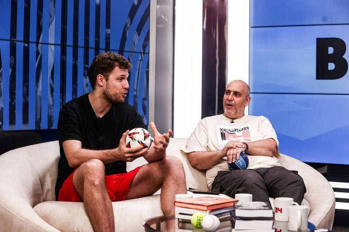 Ο Σάσα Βεζένκοβ στο SPORT24: “Το ευχαριστώ στους Αγγελόπουλους”