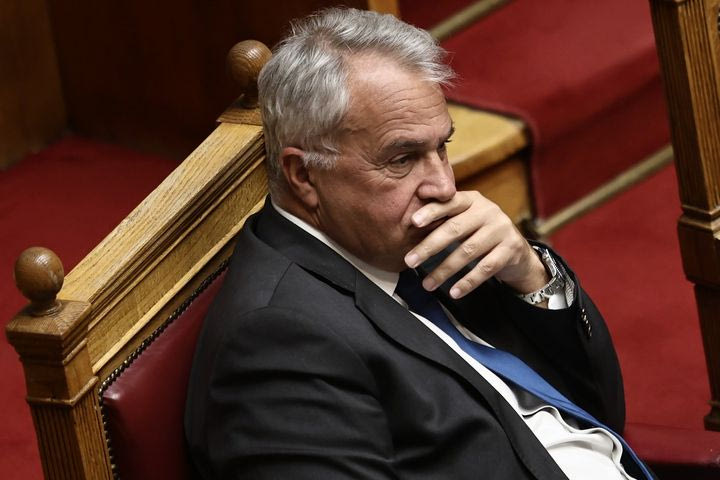Βορίδης: “Παραιτούμαι για να υπερασπιστώ την τιμή μου”
