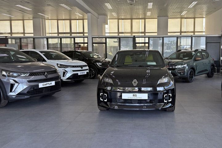 Νέα κάθετη μονάδα Renault & Dacia στα νότια προάστια της Αττικής