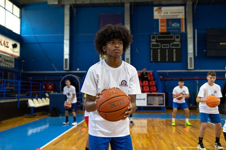 10ήμερο Shooting Camp για αθλητές 13-19 ετών με υπερσύγχρονα μηχανήματα Dr. Dish CT+. 1000 σουτ τη μέρα