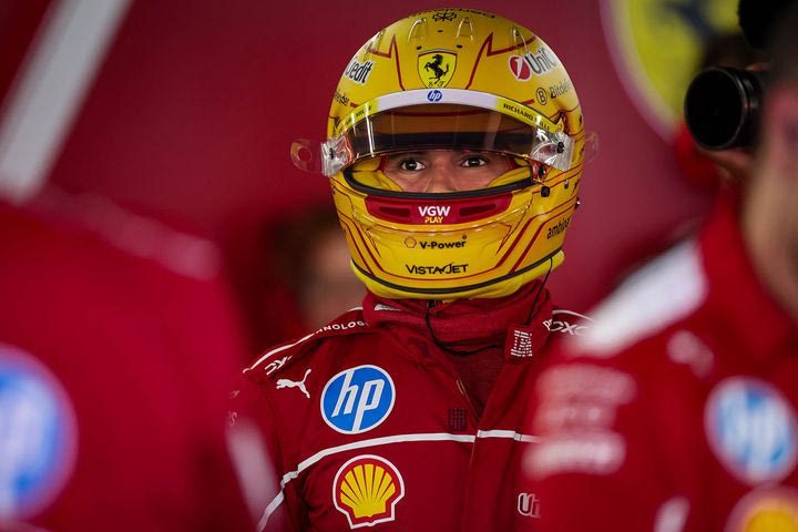 O Χάμιλτον προτρέπει τη Ferrari να ξεχάσει το 2025: “Η Mercedes είναι ήδη στο ’26”