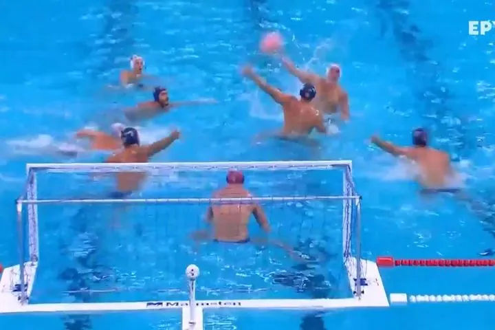 Ο Αργυρόπουλος εκτέλεσε από τα έξι μέτρα για το 4-2 της Εθνικής κόντρα στη Σερβία