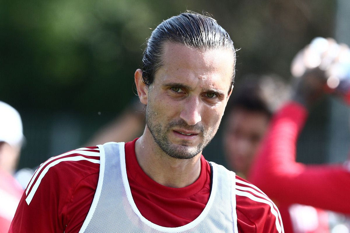 O Γιουσούφ Γιαζίτζι στην προπόνηση του Ολυμπιακού