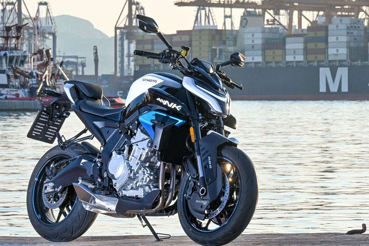 Πρώτη παρουσίαση στην Ελλάδα για τα τρικύλινδρα CFMOTO 675NK και 675SR-R