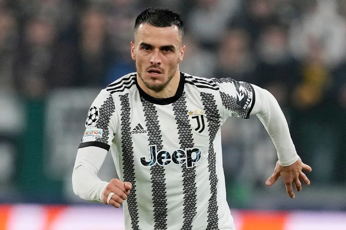 O Φίλιπ Κόστιτς με τη φανέλα της Γιουβέντους