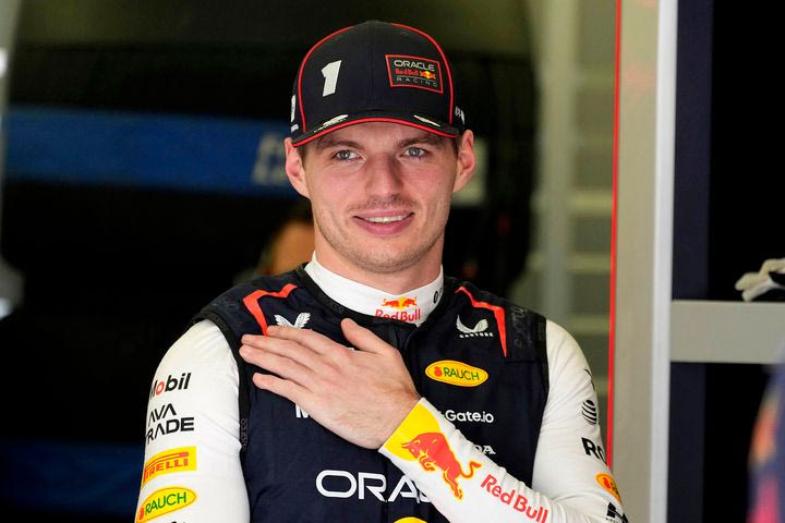 Παροξυσμός στο Σίλβερστοουν για τις επαφές Φερστάπεν και Mercedes για το ‘26